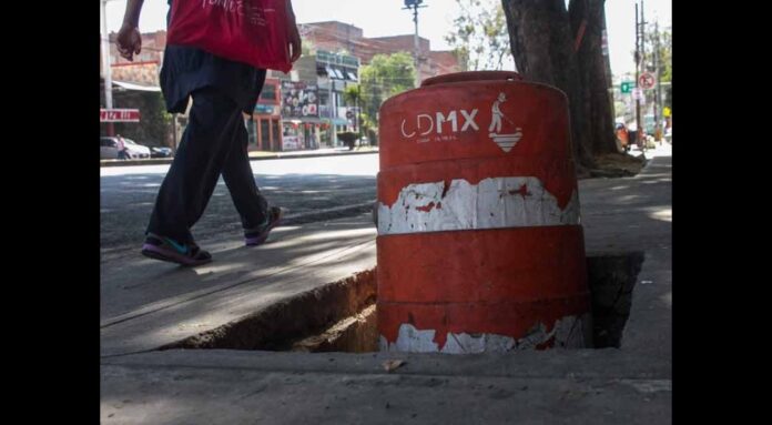 Qué hacer para reportar una coladera sin tapa en la CDMX