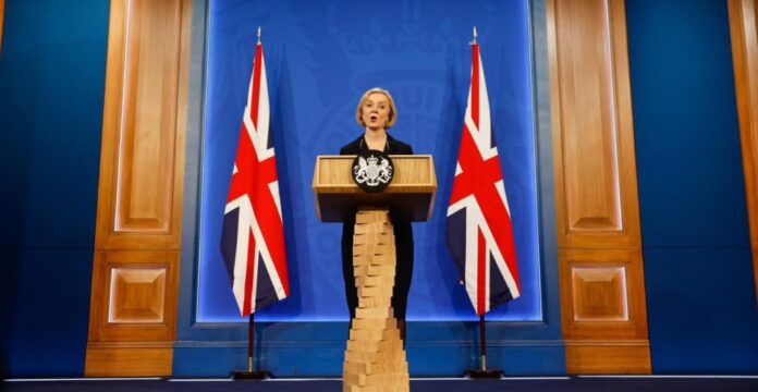 Liz Truss renunció como primera ministra del Reino Unido tras 45 días en el cargo