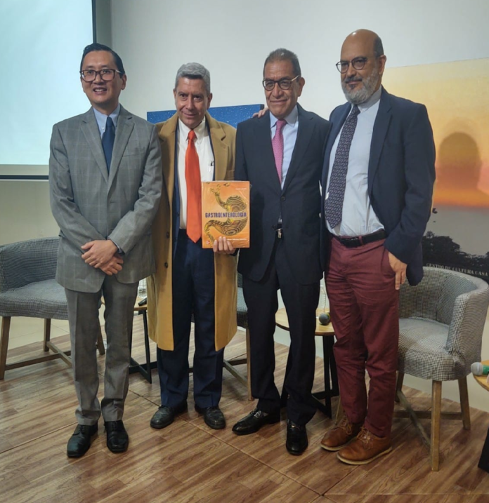 Presentan libro de Gastroenterología que destaca impacto de la obesidad